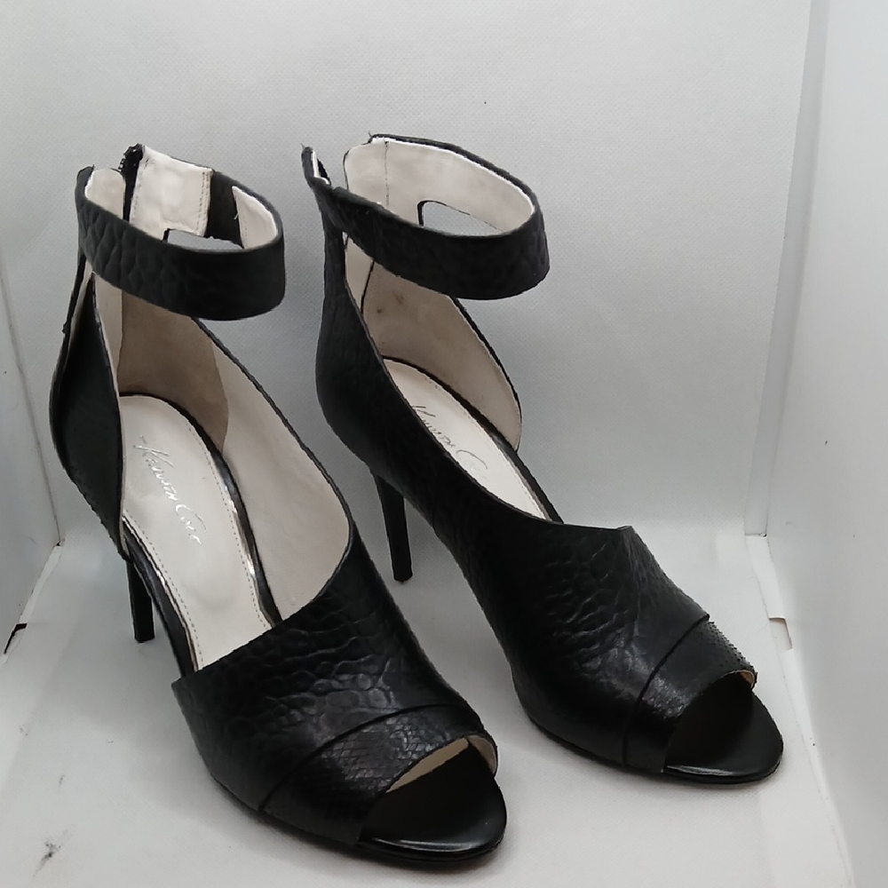 Elegant Black Women's Heels Kenneth cole